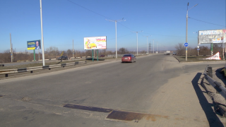 На головному мосту Кам’янського ремонтуватимуть деформаційні шви